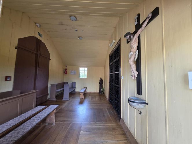 Zabytkowy kościół w Domaradzu.