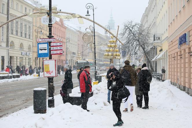 Wielka śnieżyca w Warszawie. Kiedy przestanie sypać? Zaskakująca prognoza