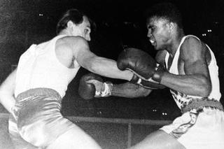 Muhammad Ali - Zbigniew Pietrzykowski. Zobacz legendarną walkę [WIDEO]