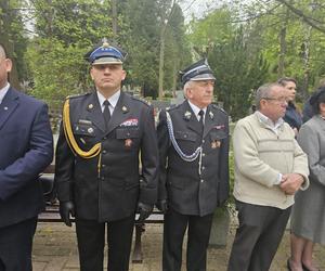 Kraków. Andrzej Duda ukląkł przed grobem posła PSL. Prezydent uczcił rocznicę katastrofy smoleńskiej