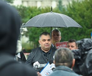 Policjanci rozpoczęli protest. Prowadzone są trzy etapy akcji. Czego się domagają?