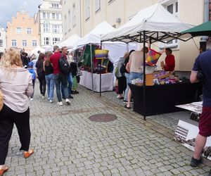 Dni Olsztyna 2025. Dziesiątki wystawców i setki olsztynian na Jarmarku Jakubowym
