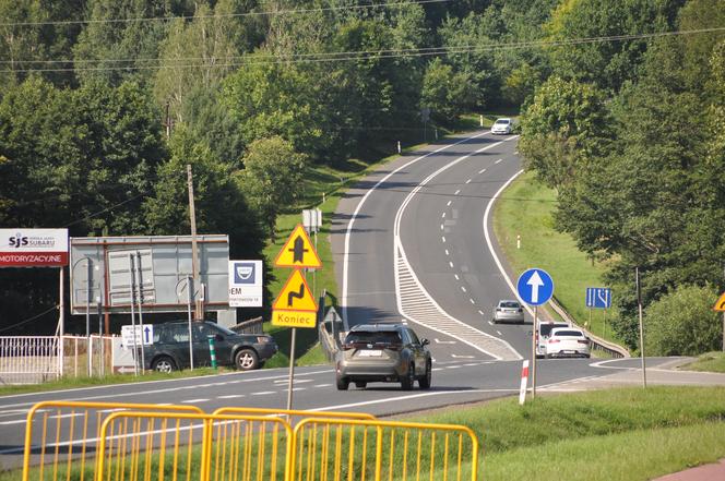 Trasa S74 w Miedzianej Górze i Kostomłotach koło Kielc