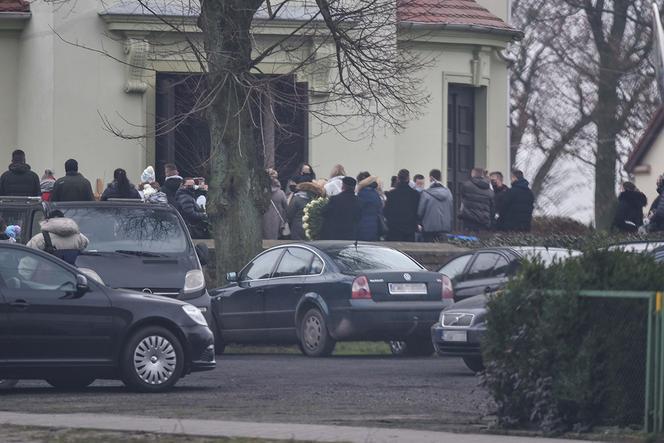 Wpadek na DK 10. Nie żyje Malwina, Robert trafił do szpitala