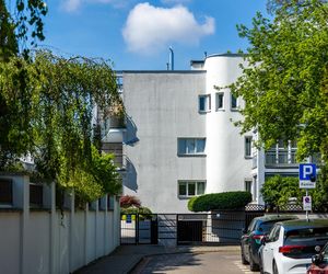 Osiedle przy Hozjusza w Warszawie z lat 90. Projekt: JEMS