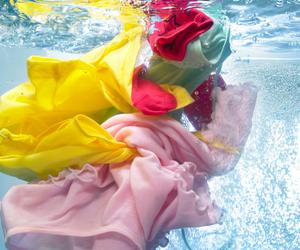 Jak prać kolorowe ręczniki, by nie blakły i były czyste? Fenomenalna sztuczka na pranie kolorowych ręczników. Nie stracą koloru i będą mięciutkie