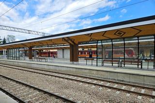 Góralskie wiaty peronowe w Zakopanem