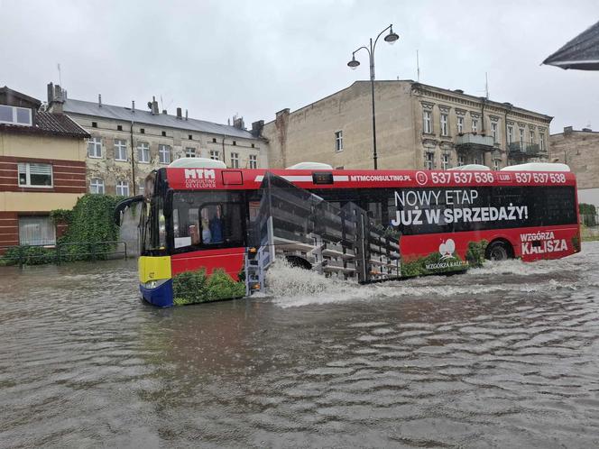 Kalisz/Ostrów. Intensywne opady deszczu. Strażacy otrzymują kolejne zgłoszenia