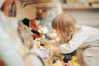 Plastik a astma i otyłość u dzieci. Jak ograniczyć groźne chemikalia?