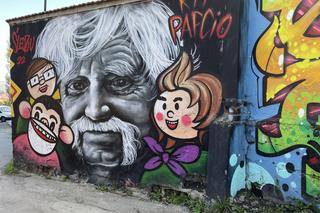 Kolorowy mural przy rynku maślanym