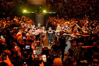 Mamed Khalidov rozbił Mariusza Pudzianowskiego na KSW 77 