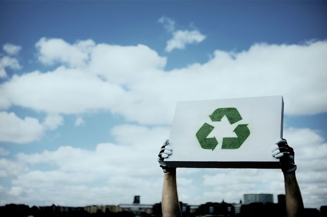 Beton komórkowy – materiał do budowy ciepłych i energooszczędnych ścian. Poznaj właściwości materiału przyjaznego dla ludzi i środowiska.