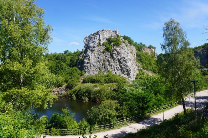 Napis "I love Kielce" obok Kieleckiego Centrum Kultury