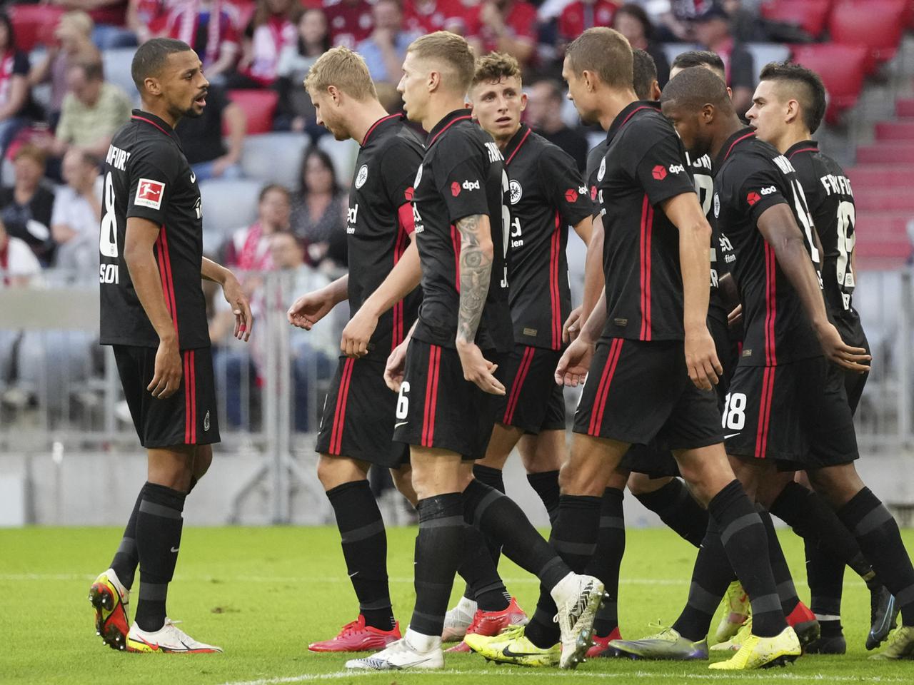 Sensacja w Monachium! Bayern pokonany przez Eintracht! Lewandowski znów bez gola