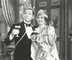 Tak witano nowy rok 100 lat temu. Zaskakujące przedwojenne menu na sylwestra