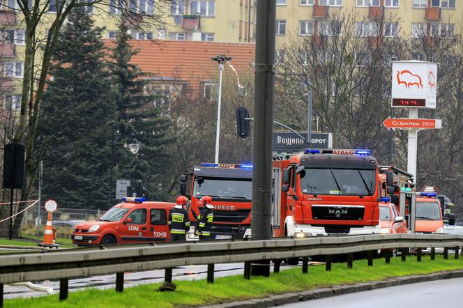 Trójmiasto: Awaria na stacji paliw! Wielka ewakuacja i zablokowane drogi! [ZDJĘCIA]