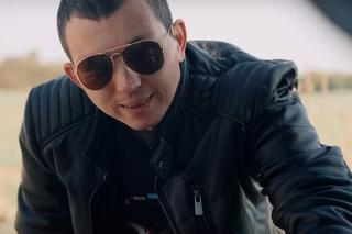 Chłopaki do wzięcia w teledysku Młodych Wilków