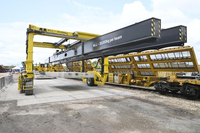 Kraków buduje Warszawie plac Zawiszy. Byliśmy w fabryce, gdzie powstanie 121 elementów wielkiej układanki