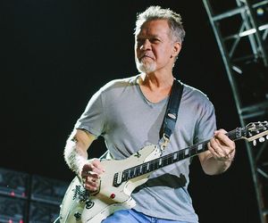 Gitara Eddiego Van Halena będzie wystawiona na aukcję