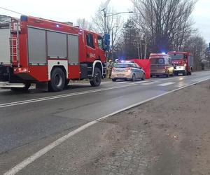 Tragedia pod Piasecznem. Rowerzysta leżał w przydrożnym rowie. Na pomoc było już za późno