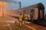 Pożar w wagonie osobowym. Ponad stu pasażerów jechało płonącym pociągiem [FOTO]