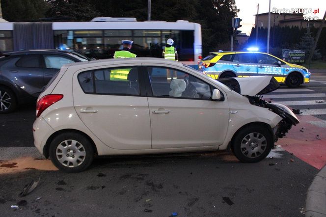 Wypadek w Świerklanach. Kierująca nie ustąpiła pierwszeństwa. Są ranni