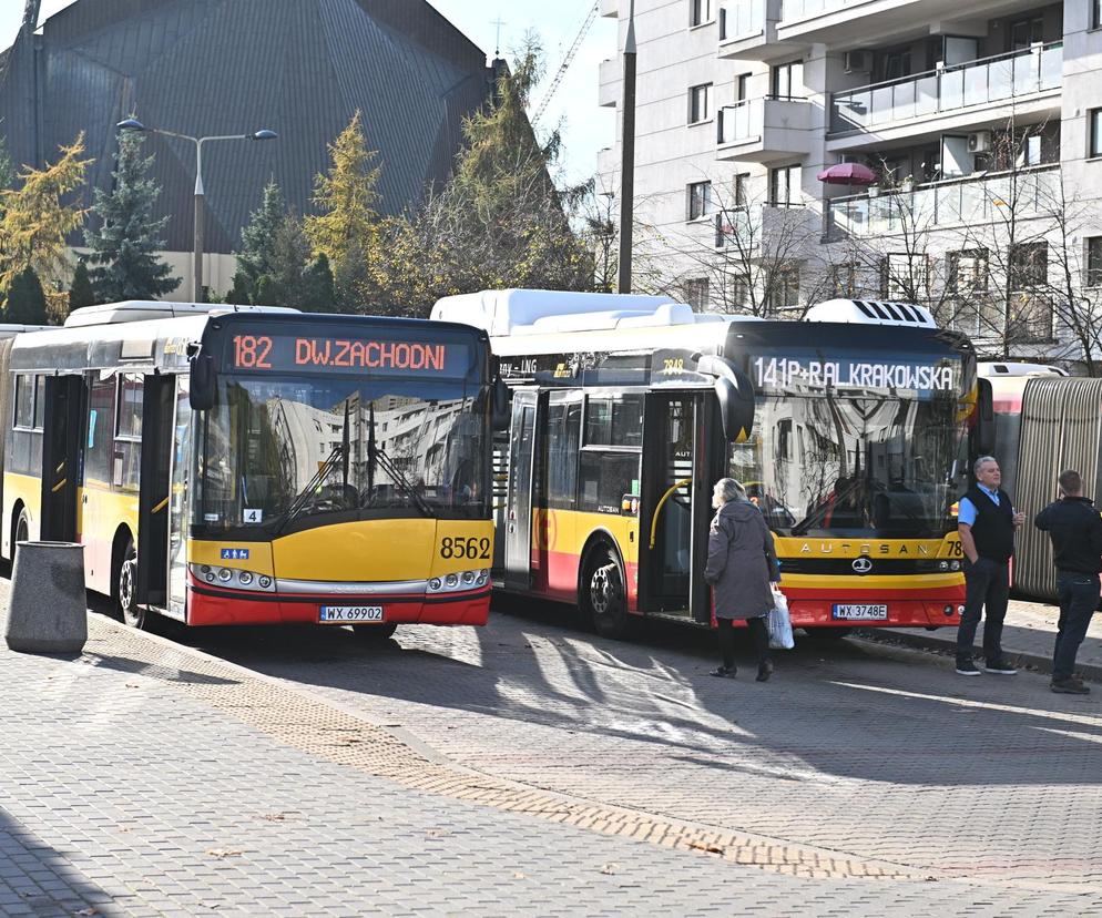 Tuż obok pętli autobusowej budują przystanek