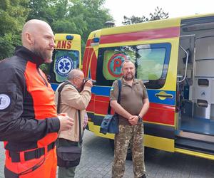 Karetka z Bydgoszczy pojedzie prosto do Charkowa. Na pomoc ukraińskim żołnierzom rannym na froncie [GALERIA]