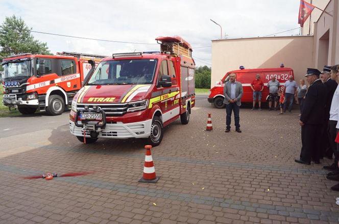 Przekazanie wozu do OSP w Szynychu