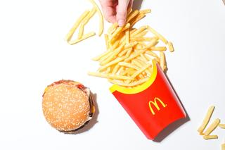 Czy 1 stycznia 2023 McDonald's jest otwarty? Podpowiadamy, gdzie zjeść w Nowy Rok