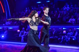 Sam prawie wygrał Taniec z gwiazdami. Michał Kassin nie ma wątpliwości, kto sięgnie po Kryształową Kulę w 16. edycji