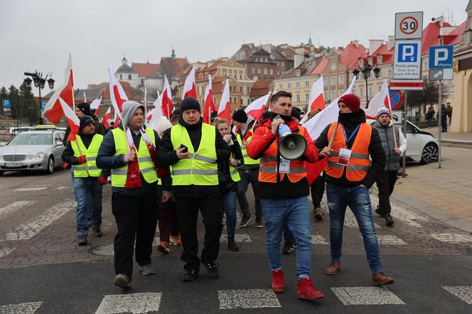 Protest rolników 20 marca w Lublinie. Przeszli ulicami miasta pod LUW