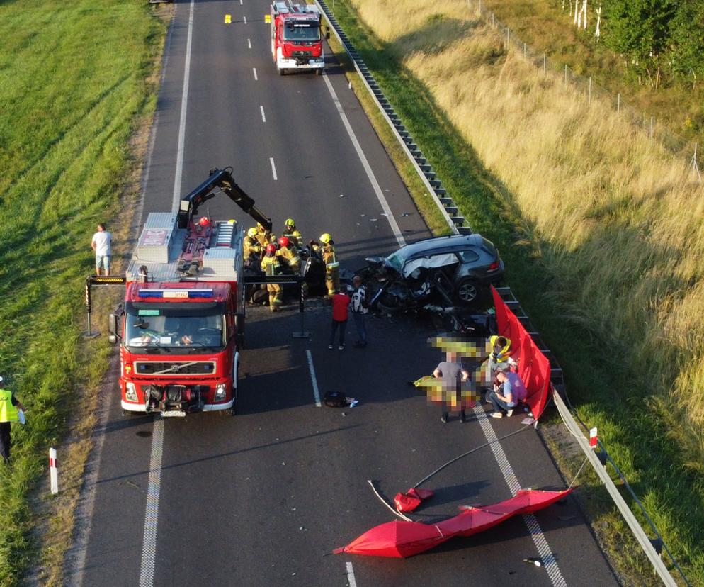 Rodzice z dzieckiem zginęli pod Elblągiem. Nowe fakty o tragicznym wypadku na S22