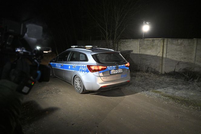 Policjanci pojawili o świcie przed domem Zbiginewa Ziobro w Jeruzalu (woj. łódzkie). Mieli doprowadzić go na przesłuchanie przed sejmową komisję śledczą ds. Pegasusa. Polityka nie było na miejscu