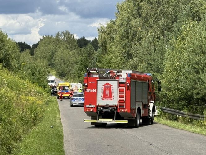 Czołowe zderzenie w Sławkowie. 22-latek zabrany śmigłowcem LPR do szpitala
