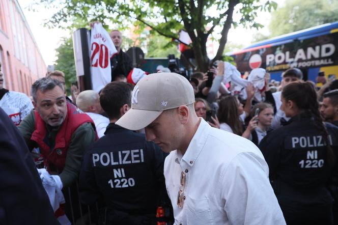 Euro 2024. Piłkarzy przywitał tłum kibiców! Reprezentacja jest już na miejscu 