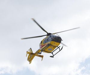 Kontrolowane zderzenie pociągu z osobówką