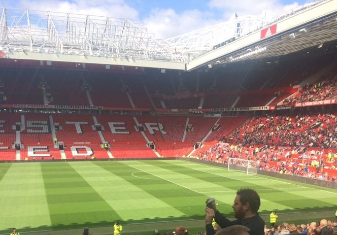 Kosmiczne plany szefów Manchesteru United. Chcą zbudować stadion na miarę XXII wieku, jego pojemność szokuje