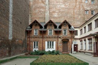 Kamienica ul. Hoża 70