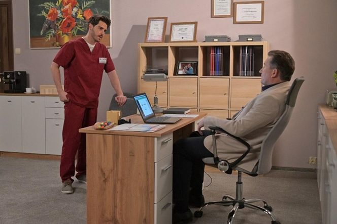 Pierwsza miłość odc. 4018. Kacper (Damian Kulec), Jakub Wenerski (Przemysław Sadowski)