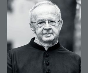 Zmarł ks. prałat Andrzej Perdzyński, były proboszcz parafii w Komorowie