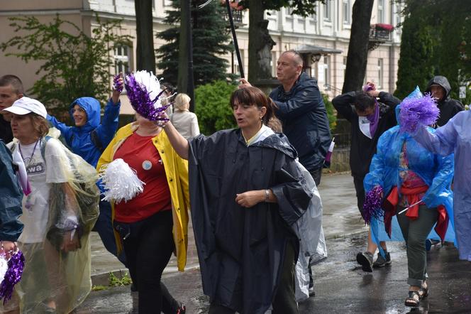 Kielecka Piesza Pielgrzymka maszeruje na Jasną Górę (9 sierpnia 2023)