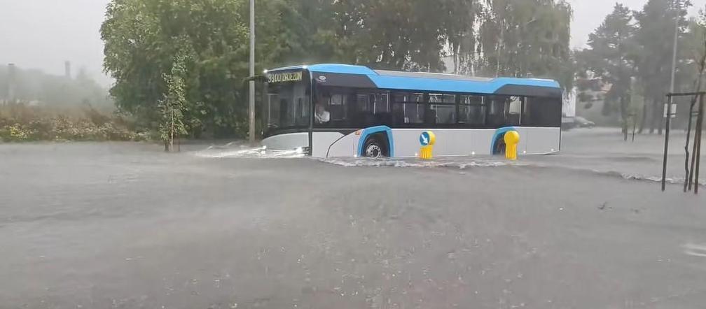 Powódź błyskawiczna w Zamościu. Miasto powołało sztab kryzysowy [ZDJĘCIA]