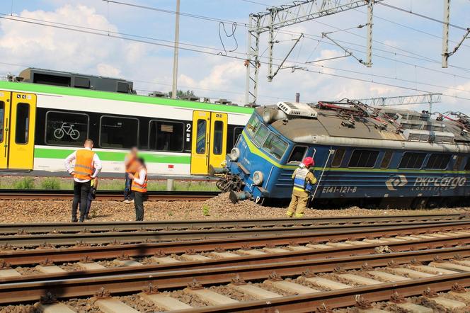 Pociągi zderzyły się pod Skierniewicami! Potężne utrudnienia na kolei