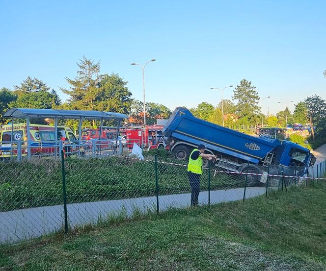 Koszmarny wypadek w Olsztynie. Wiele osób rannych w zderzeniu czterech pojazdów