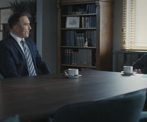 M jak miłość, odcinek 1885. Andrzej Budzyński (Krystian Wieczorek), adwokat (Jacek Barczak)