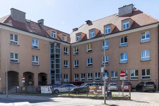 11-latek wypadł z okna szkoły w Gnieźnie