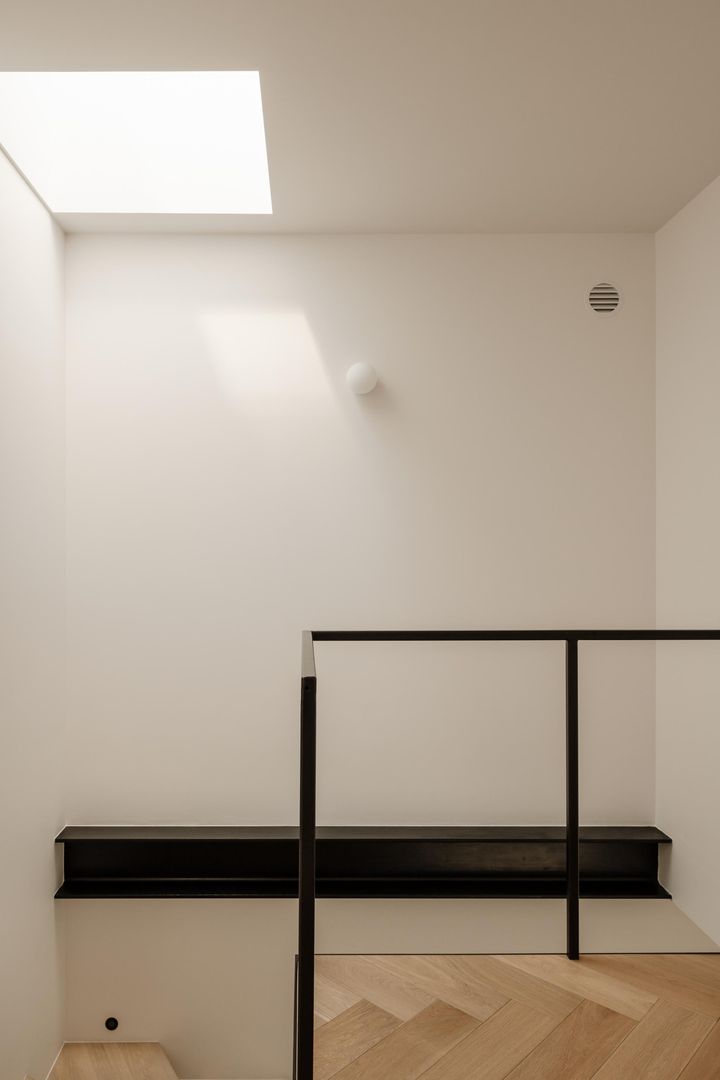 Przebudowa bliźniaka z PRL-u w Warszawie