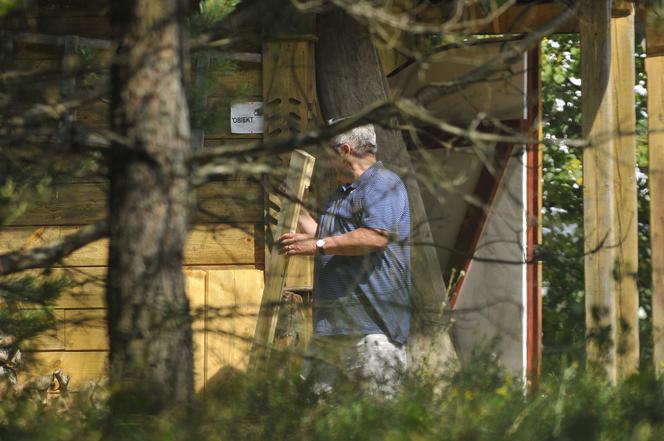 Imieniny Anny Komorowskiej. Stoisko z lodami i ogromny sękacz