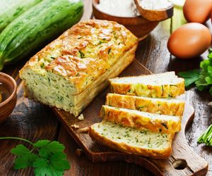 Placki z tego warzywa odchodzą w zapomnienie. Teraz hitem jest to pyszne i łatwe ciasto 